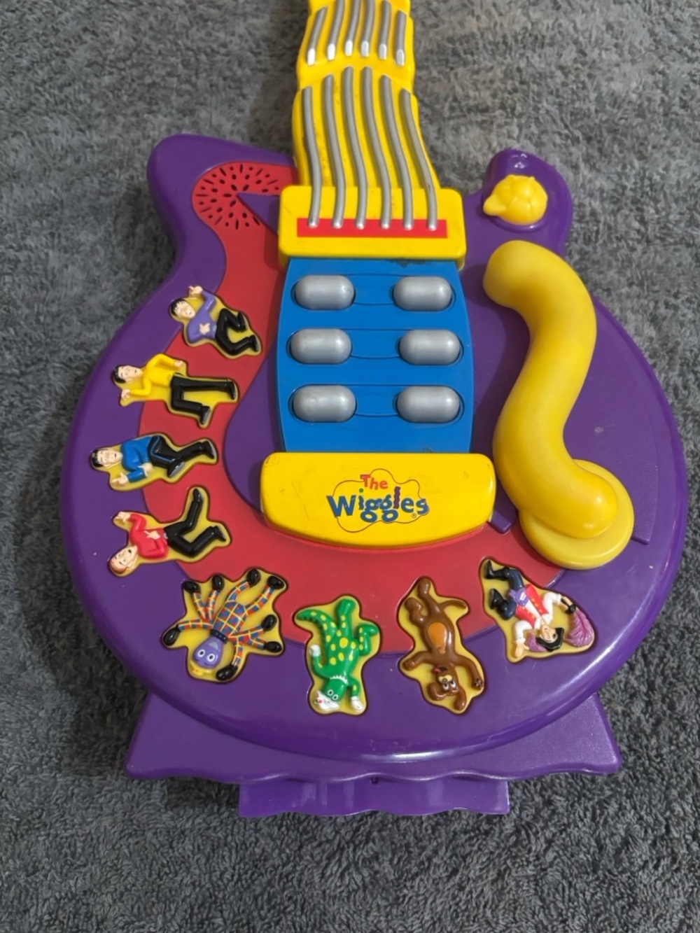 The Wiggles Wiggly Giggly Guitar Dancing Singing 18" Purple 2004
*Works* - Picture 8 of 8